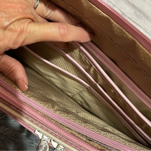 NWOT McKlein Pink Leather Laptop Protection Breifcase w/Shoulderstrap - Picture 9 of 11